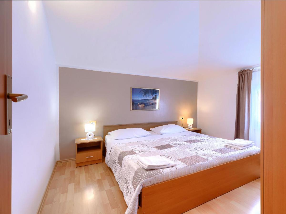 Bruno-1 By Interhome Apartamento Umag